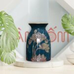 Lọ hoa Bát Tràng màu xanh dáng giỏ cua họa tiết hoa sen SG-LH356