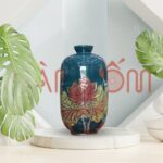 Lọ hoa Bát Tràng xanh coban dáng trụ tròn họa tiết hoa sen đỏ SG-LH360