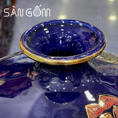 lo-hoa-mau-xanh-dam-dang-hut-loc-hoa-tiet-hoa-sen-do-ve-vang (2)
