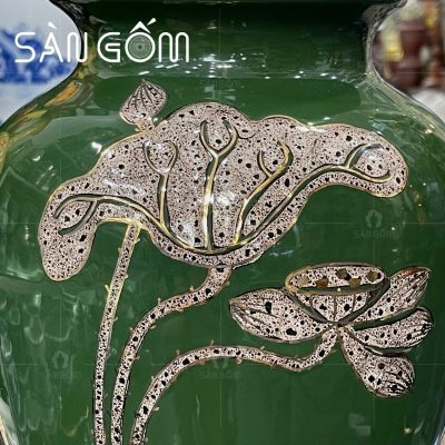 lo-hoa-mau-xanh-la-dang-gio-cua-hoa-tiet-hoa-sen-ve-vang (4)