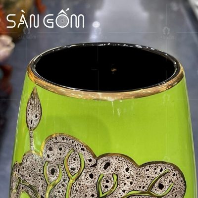 lo-hoa-mau-xanh-la-non-dang-bi-hoa-tiet-hoa-sen-ve-vang-kim (3)