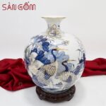 Bình hút lộc men lam vẽ vàng chim hạc hoa sen phú quý trường thọ cao 30cm SG-BHL139