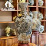 Bảo bình họa tiết công đào vẽ vàng men rạn Bát Tràng SG-BB06