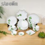 Bộ bát đĩa sứ trắng Bát Tràng 15 món họa tiết cỏ bốn lá vẽ tay SG-BD95