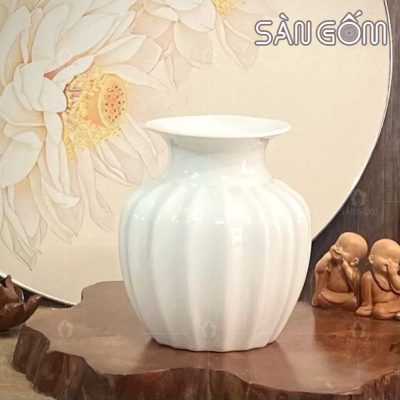 lo-hoa-bat-trang-dang-vo-hoa-tiet-mui-soc-mau-trang-1