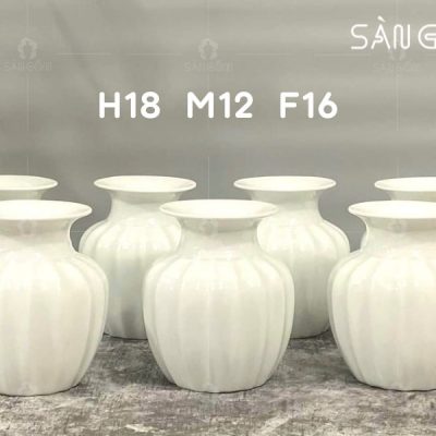 lo-hoa-bat-trang-dang-vo-hoa-tiet-mui-soc-mau-trang-3
