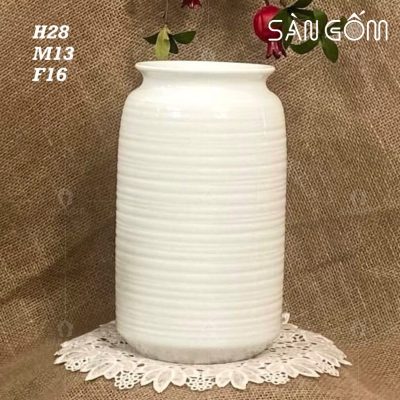 lo-hoa-gom-su-bat-trang-dang-phich-hoa-tiet-vien-ngang-vuot-tay-mau-trang-2