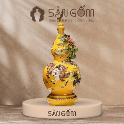 Bình hồ lô họa tiết mã đáo thành công men vàng đắp nổi vẽ vàng kim SG-HL16