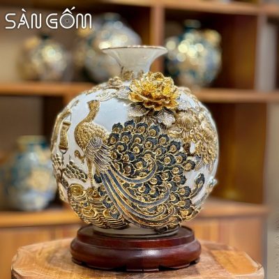Bình hút lộc công đào đắp kênh men trắng đắp nổi vẽ vàng SG-BHL166