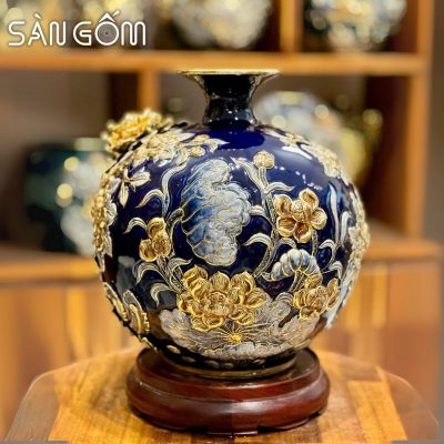 Bình hút lộc công đào đắp kênh men xanh coban đắp nổi vẽ vàng SG-BHL165