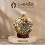 Bình hút lộc công đào kênh bong men trắng đắp nổi vẽ vàng SG-BHL171