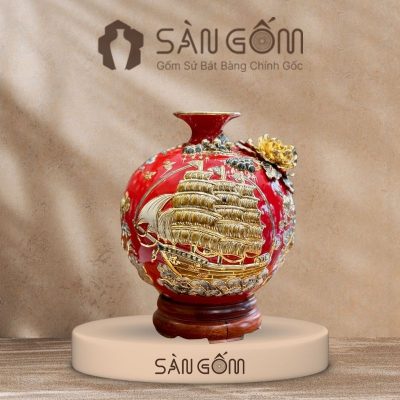 Bình hút lộc thuận buồm vạn lộc men đỏ đắp nổi vẽ vàng SG-BHL174