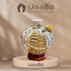 Bình hút lộc thuận buồm vạn lộc men trắng đắp nổi vẽ vàng SG-BHL178