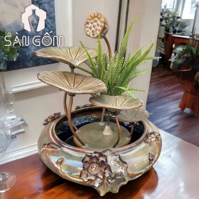 thac-nuoc-phong-thuy-dang-hoa-sen-dap-dai-vang-nau (1)