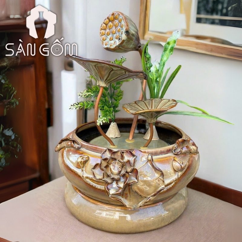 tieu-canh-thac-nuoc-phong-thuy-dang-hoa-sen-dap-nho-vang-nau (1)