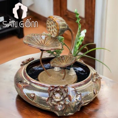 tieu-canh-thac-nuoc-phong-thuy-dang-hoa-sen-vang-nau (1)