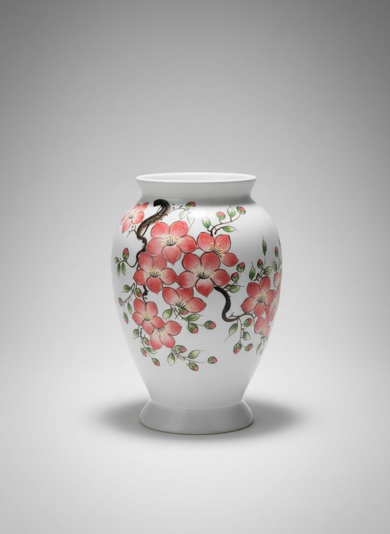 Bình Sứ Xuân Đào