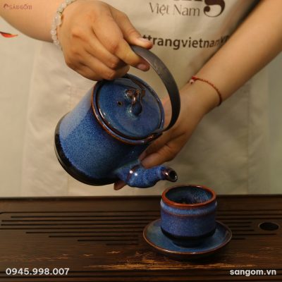 Bộ ấm chén hỏa biến xanh lam dáng cao quai đồng SG-AC275 - Chi tiết 2