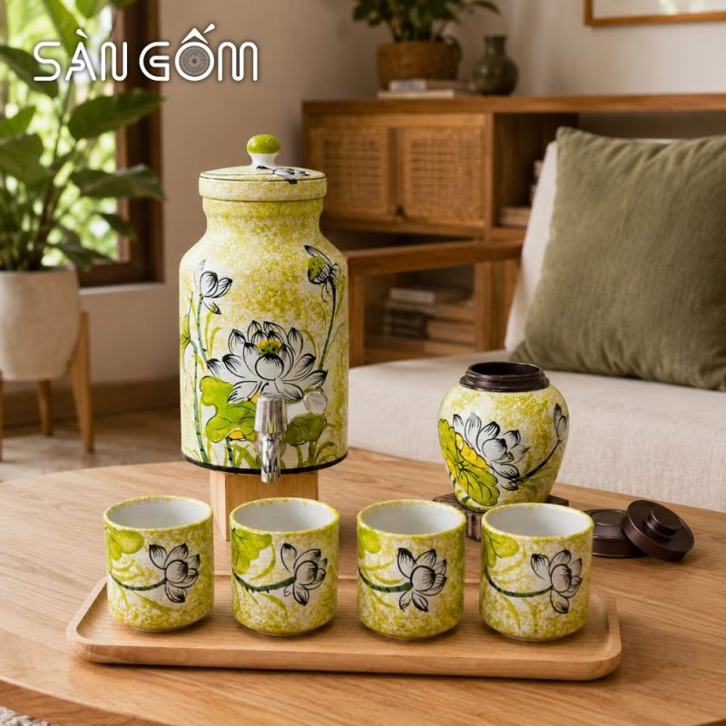 bo-binh-nuoc-dang-tru-hoa-tiet-hoa-sen-trang-ve-tay-men-ngoc-sg-bbn34 (8)