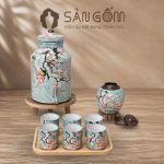Bộ bình nước dáng trụ vẽ Én Xuân Đón Lộc men xanh dương SG-BBN39