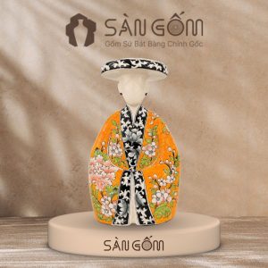 Tượng gốm quý phi mặc cổ phục Nhật Bình vẽ hoa đào cánh én mùa xuân SG-TG06