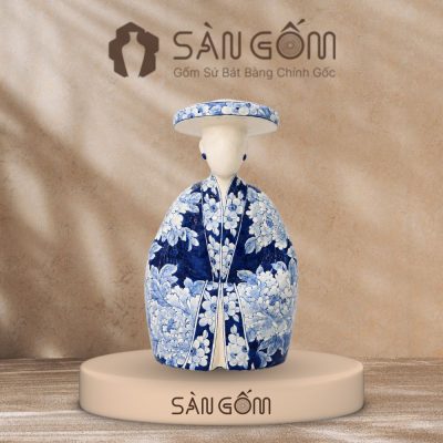 Tượng gốm quý phi mặc Việt phục men lam vẽ hoa mẫu đơn SG-TG01