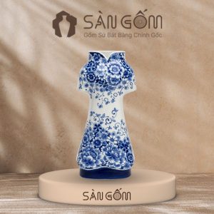 Bình hoa gốm sứ Bát Tràng dáng áo dài vẽ hoa mẫu đơn men lam SG-LH459