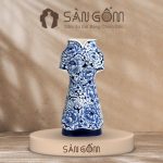 Lọ cắm hoa dáng áo dài vẽ hoa mẫu đơn đại đóa men lam SG-LH460