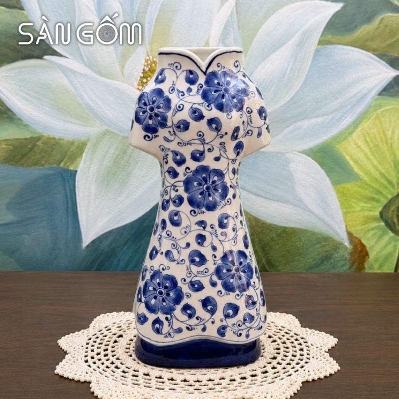 Lọ cắm hoa gốm sứ dáng áo dài men lam vẽ hoa dây cách điệu SG-LH461 - Ảnh 2