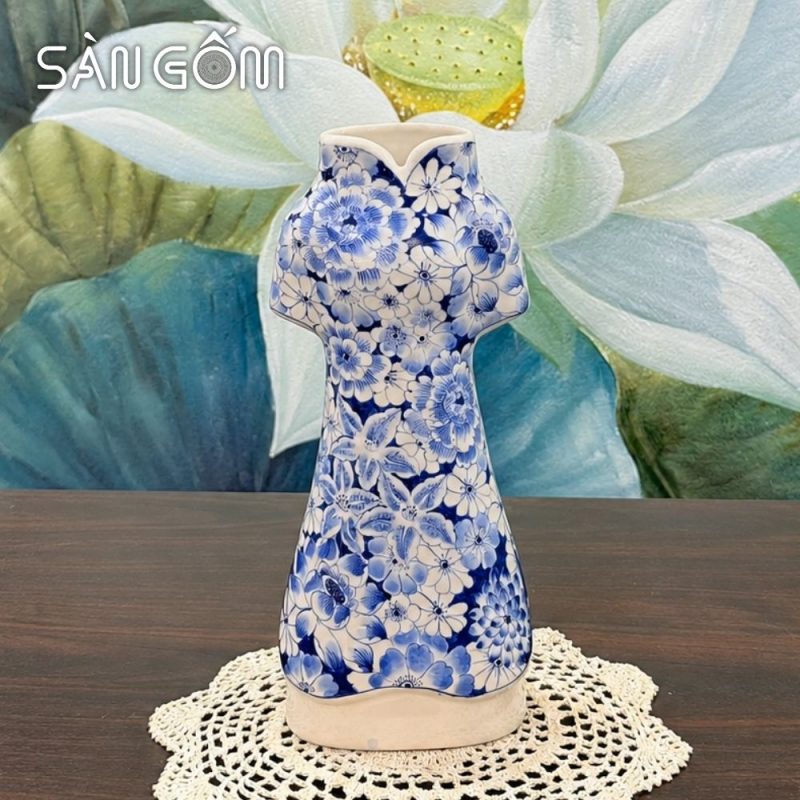 Lọ hoa Bát Tràng dáng áo dài men lam họa tiết ngàn hoa đan xen SG-LH457 - Ảnh 2