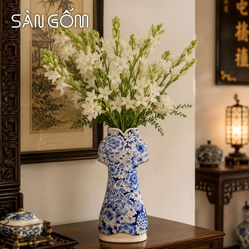 Lọ hoa Bát Tràng dáng áo dài men lam họa tiết ngàn hoa đan xen SG-LH457 - Ảnh 8