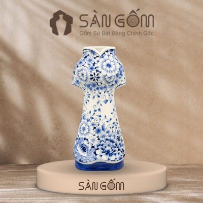 Lọ hoa dáng áo dài xanh lam họa tiết hoa dây cách điệu uốn lượn SG-LH455